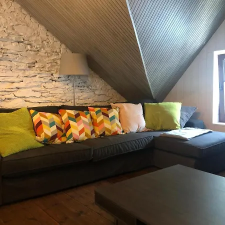 Nyaraló Riverside Holiday Home In Houffalize With Terrace